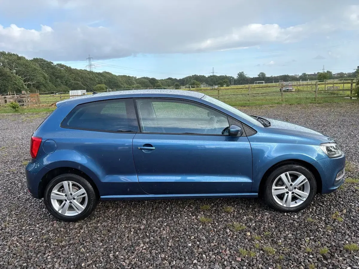 Used VW Polo Match 60 HP (44 kW) 2016 Blue Hatchback