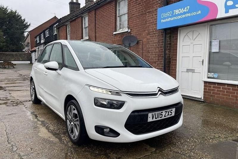 White Used 2015 Citroën C4 Picasso SELECTION MPV | £3,995 (Fair price) - Image 1/1
