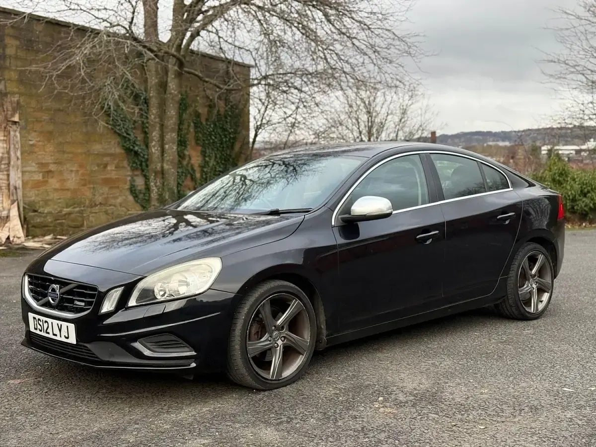 Used Volvo S60 R-Design 115 HP (84 kW) 2012 Black Sedan