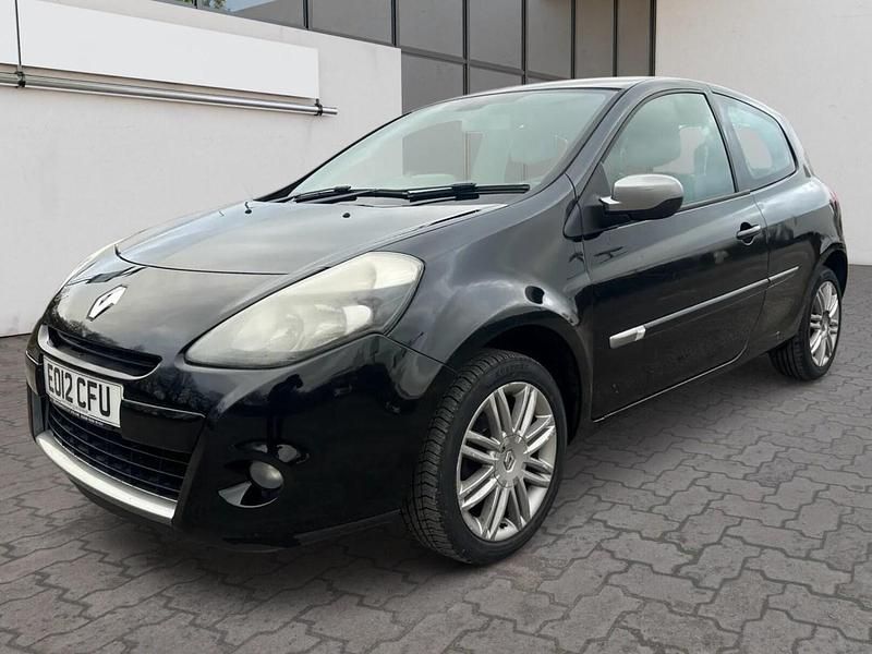 Used Renault Clio IV Dynamique 75 HP (55 kW) 2012 Black Hatchback