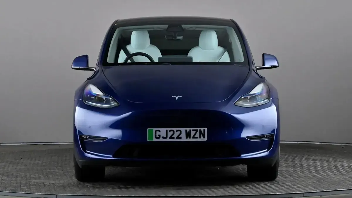 Used Tesla Model Y Long Range AWD 282 kW (384 HP) 2022 Blue SUV