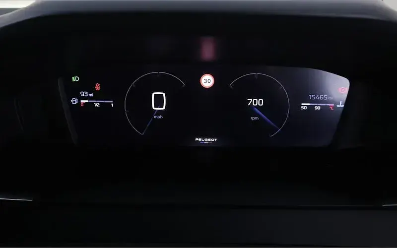 Used Peugeot 2008 Allure 131 HP (96 kW) 2025 Grey SUV