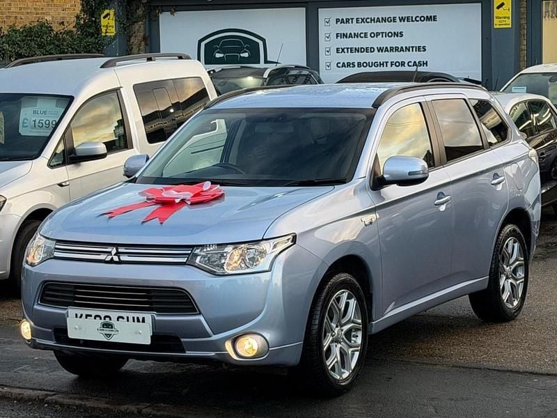 Used Mitsubishi Outlander P-HEV 2015 Blue Estate