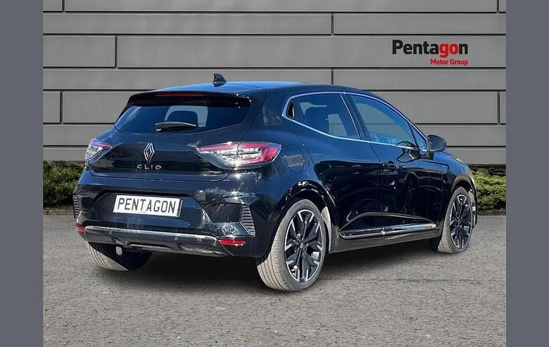 Used Renault Clio V Techno 140 HP (102 kW) 2024 Black Hatchback