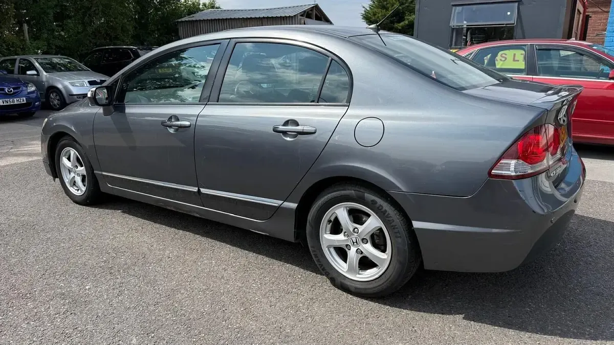 Used Honda Civic ES 110 HP (80 kW) 2009 Silver Sedan