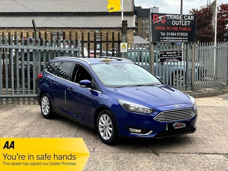Blue Used 2014 Ford Focus Titanium Estate | £4,695 (Fair price) - Image 1/3