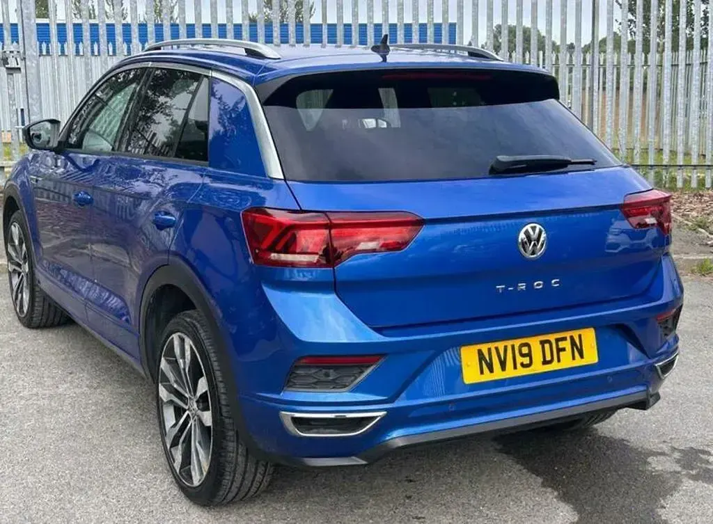 Used VW T-Roc R-line 115 HP (84 kW) 2019 Blue SUV