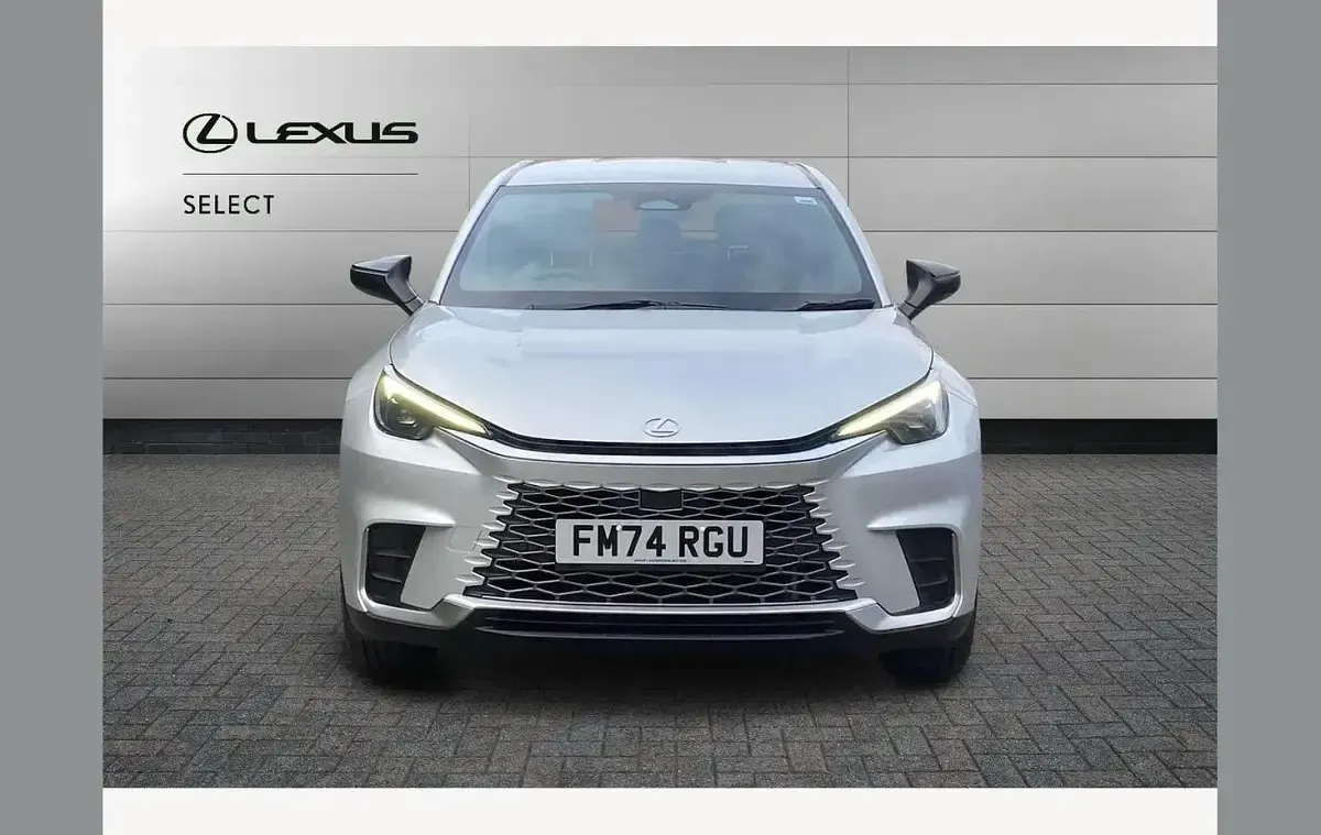 Second-hand Lexus LBX 136 CP (100 kW) 2024 Alb SUV