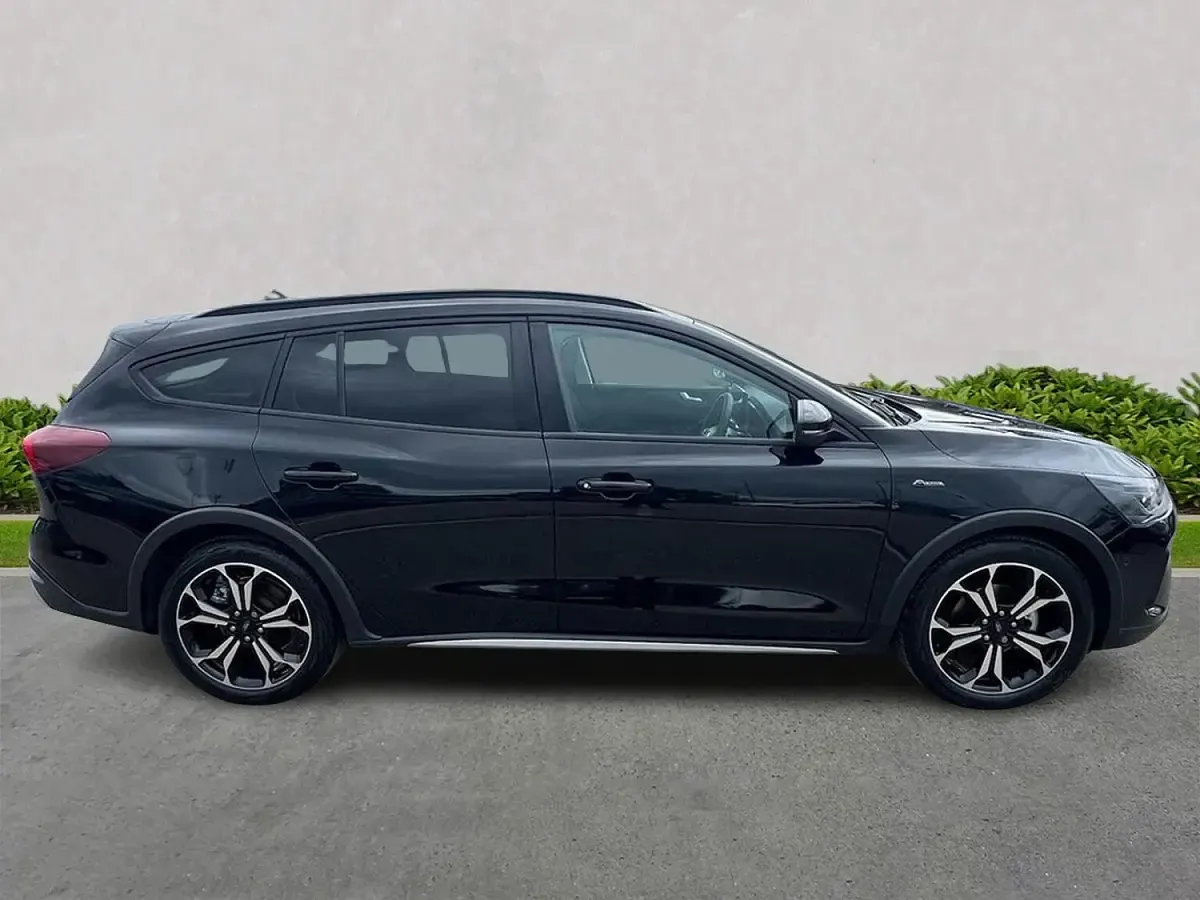 Used Ford Focus Active X 2025 Black Estate