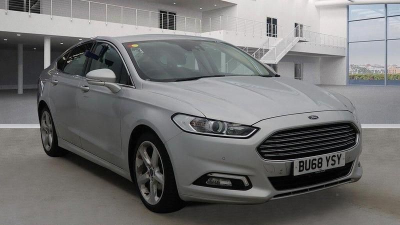 Used Ford Mondeo Titanium 150 HP (110 kW) 2018 Silver Hatchback