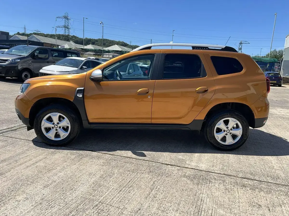 Used Dacia Duster Comfort 128 HP (94 kW) 2021 Orange SUV