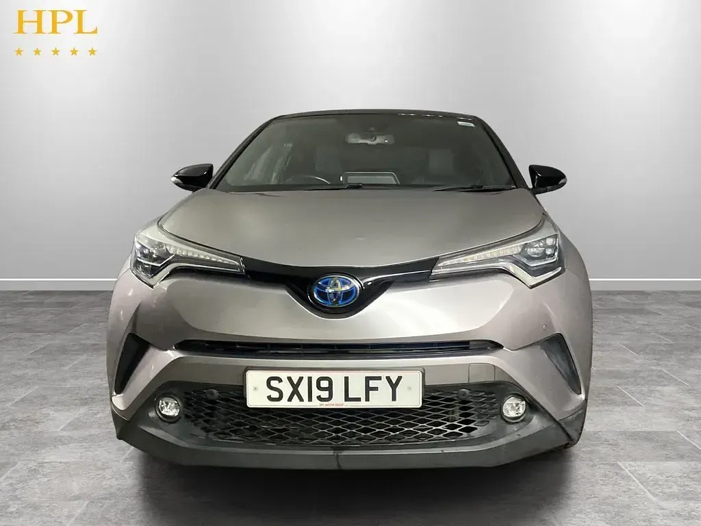 Used Toyota C-HR 122 HP (89 kW) 2019 Silver SUV