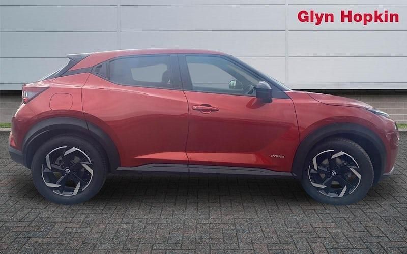 Used Nissan Juke N-Connecta 143 HP (105 kW) 2023 Red SUV