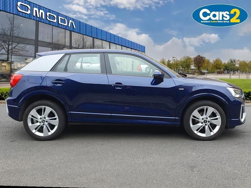 Used Audi Q2 S-Line 190 HP (139 kW) 2021 Blue SUV