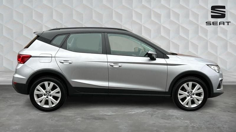 Used Seat Arona SE Technology 115 HP (84 kW) 2019 Silver SUV