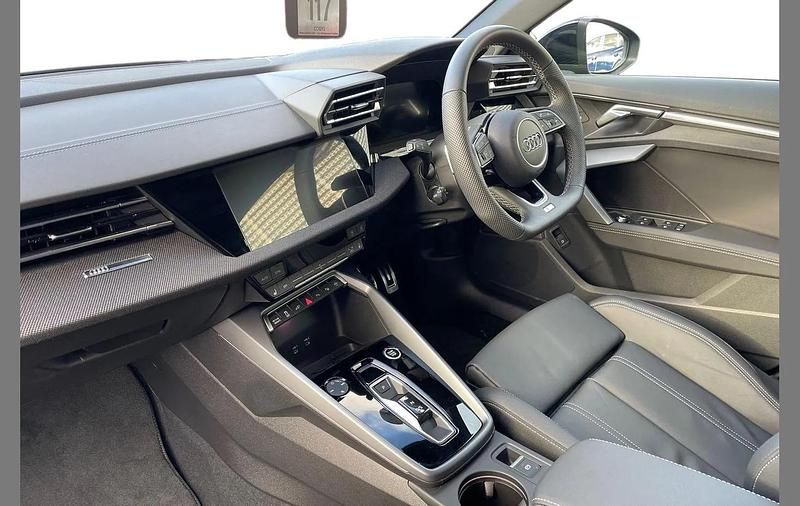 New Audi A3 e-tron Black Edition 200 HP (147 kW) 2025 Blue Hatchback