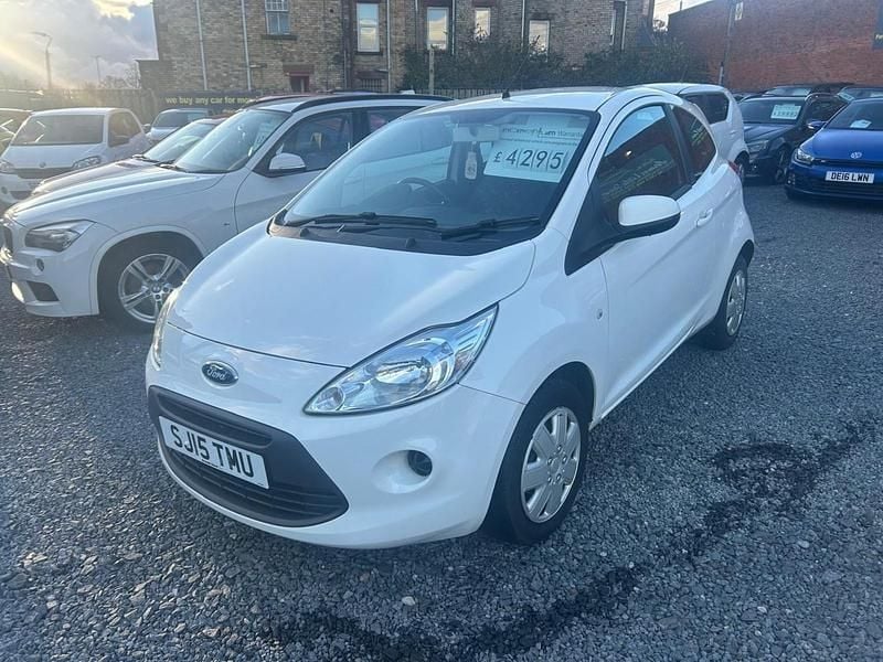Used Ford Ka 69 HP (50 kW) 2015 White Hatchback