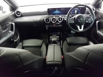 Begagnad Mercedes A180 Executive 116 HK (85 kW) 2018 Vit Halvkombi