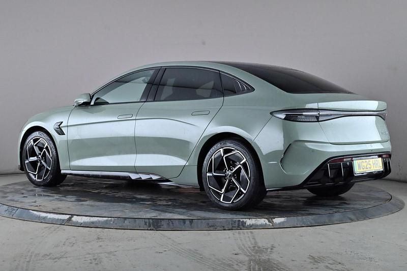 Used BYD Seal 389 kW (530 HP) 2025 Green Sedan