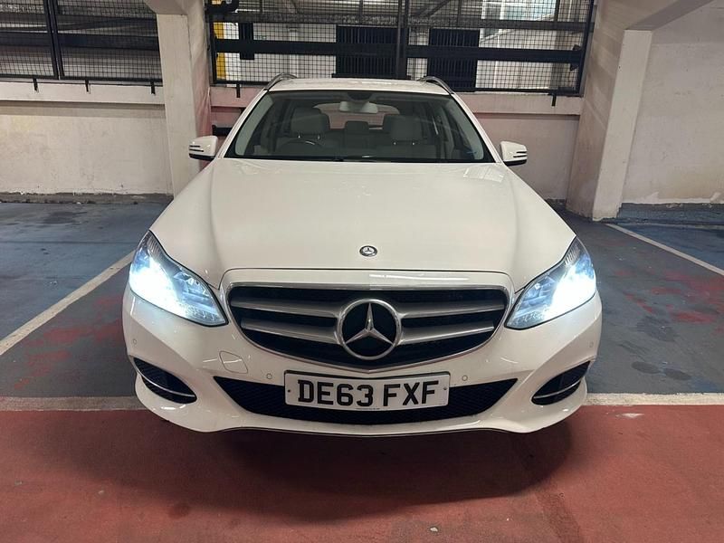 Used Mercedes E300 SE 231 HP (169 kW) 2013 White Estate