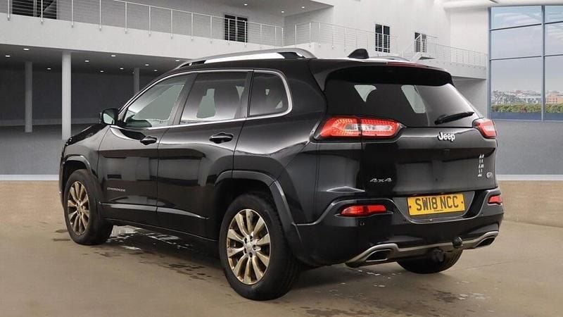 Used Jeep Cherokee Overland 200 HP (147 kW) 2018 Black SUV