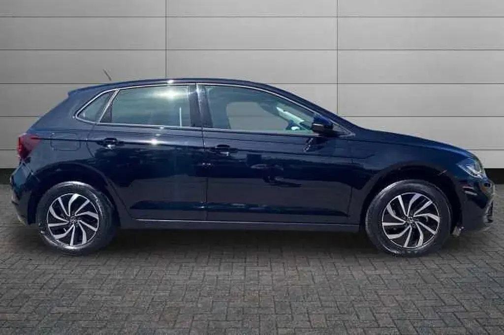 Used VW Polo Life 95 HP (69 kW) 2023 Black Hatchback