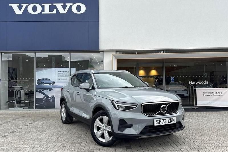 Used 2023 Volvo XC40 Core SUV | £28,980 (Fair price) - Image 1/1