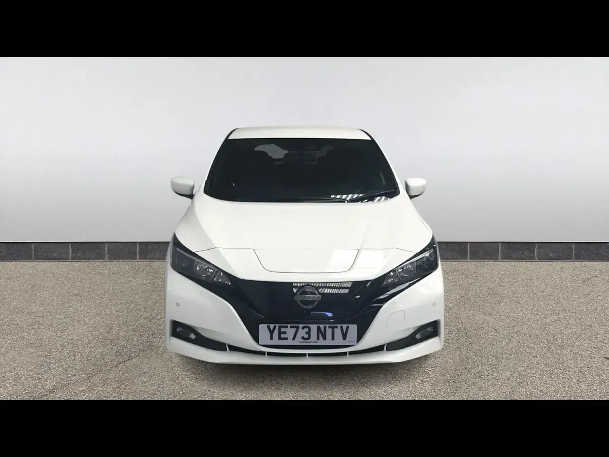 Used Nissan Leaf Shiro 110 kW (150 HP) 2023 White Hatchback