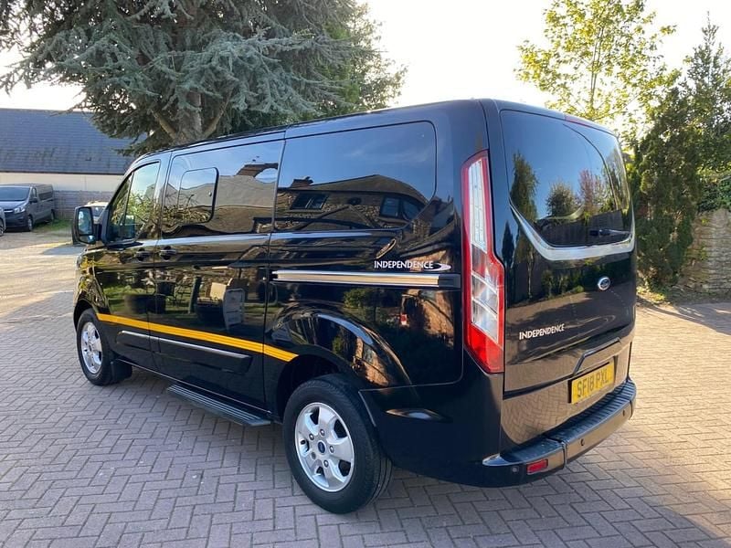 Used Ford Tourneo Titanium 130 HP (95 kW) 2018 Black MPV