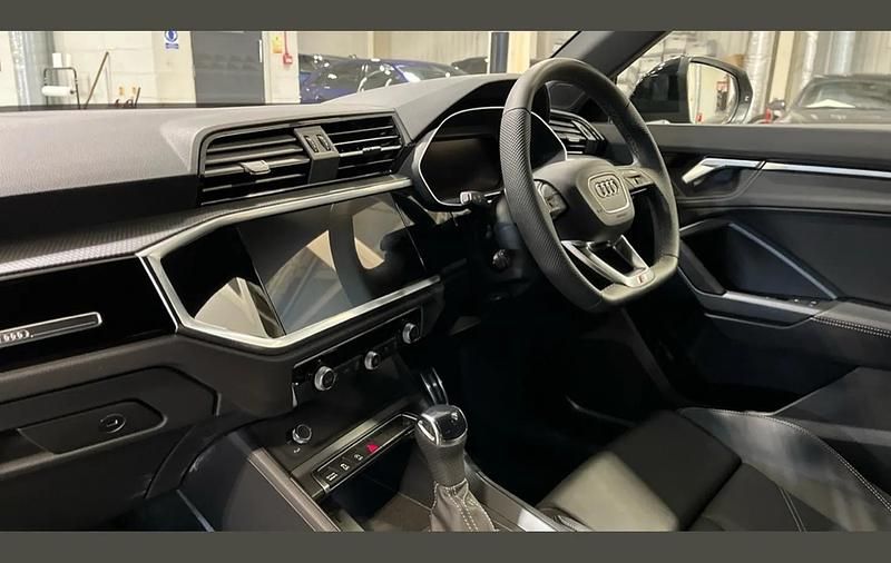 Used Audi Q3 Black Edition 150 HP (110 kW) 2025 Grey SUV