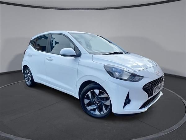 White Used 2024 Hyundai i10 Advanced Hatchback | £12,799 (Fair price) - Image 1/4