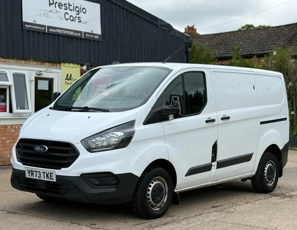 Used Ford Transit Custom 105 HP (77 kW) 2023 White Van
