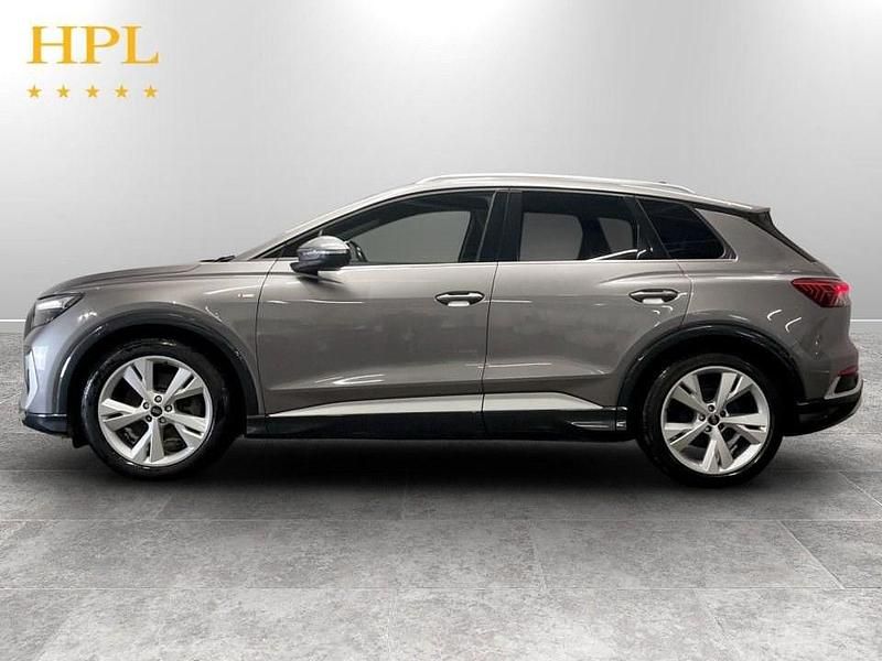 Usado Audi Q4 e-tron S-Line 219 kW (299 HP) 2022 Cinzento SUV
