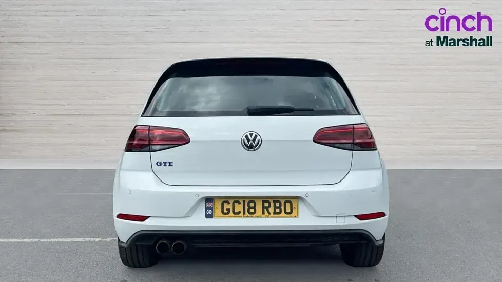 Begagnad VW Golf VII GTE 204 HK (150 kW) 2018 Vit