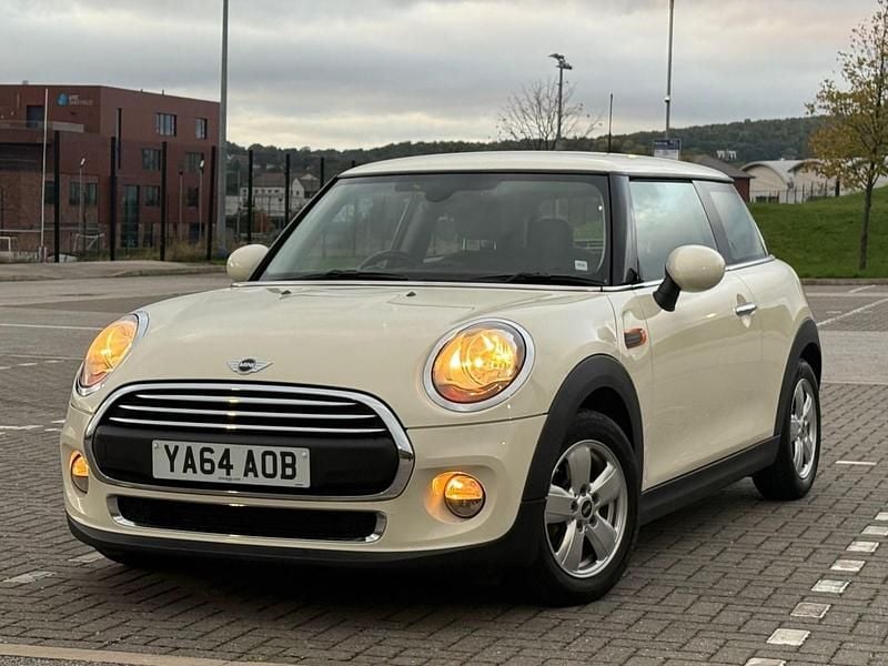White Used 2014 Mini ONE Hatch Hatchback | £3,790 (Fair price) - Image 1/4