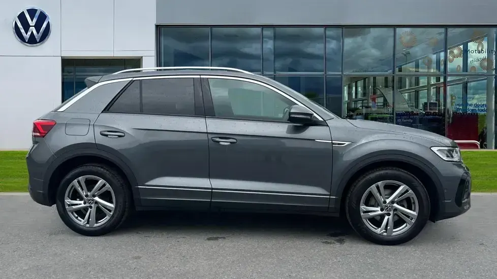 Usado VW T-Roc R-line 150 HP (110 kW) 2023 Cinzento SUV