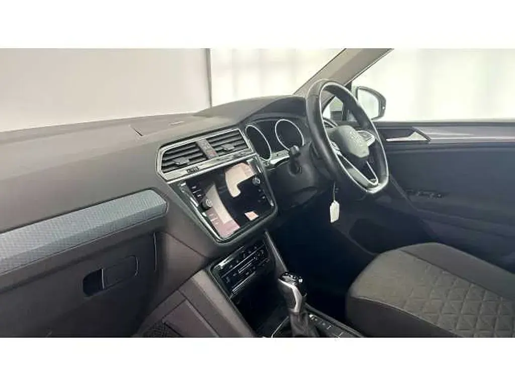 Used VW Tiguan Life 150 HP (110 kW) 2022 White SUV