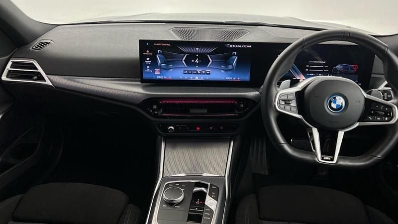 Used BMW 330e M Sport 288 HP (211 kW) 2025 Blue Estate