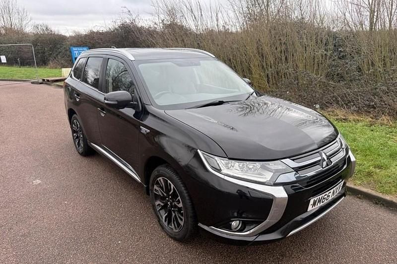 Black Used 2016 Mitsubishi Outlander P-HEV Estate | £7,499 (Fair price) - Image 1/1