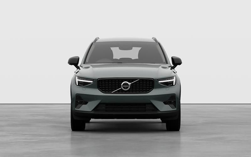 New Volvo XC40 Plus 197 HP (144 kW) 2026 Forest lake SUV