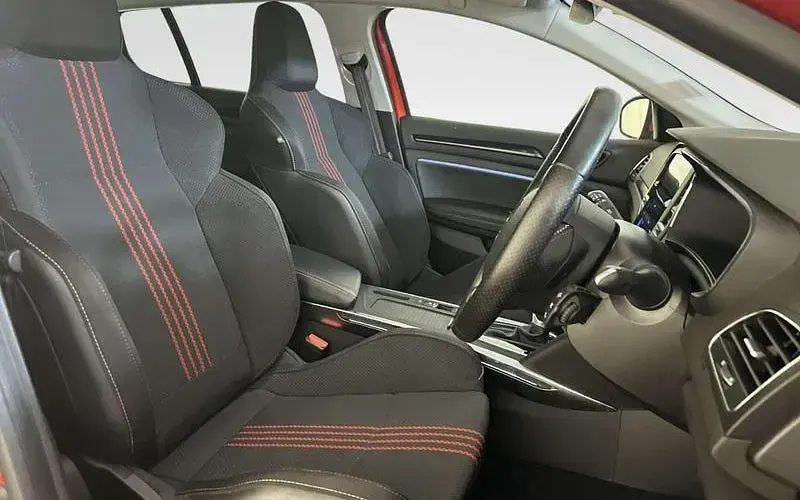 Used Renault Mégane IV R.S. 158 HP (116 kW) 2022 Red Estate