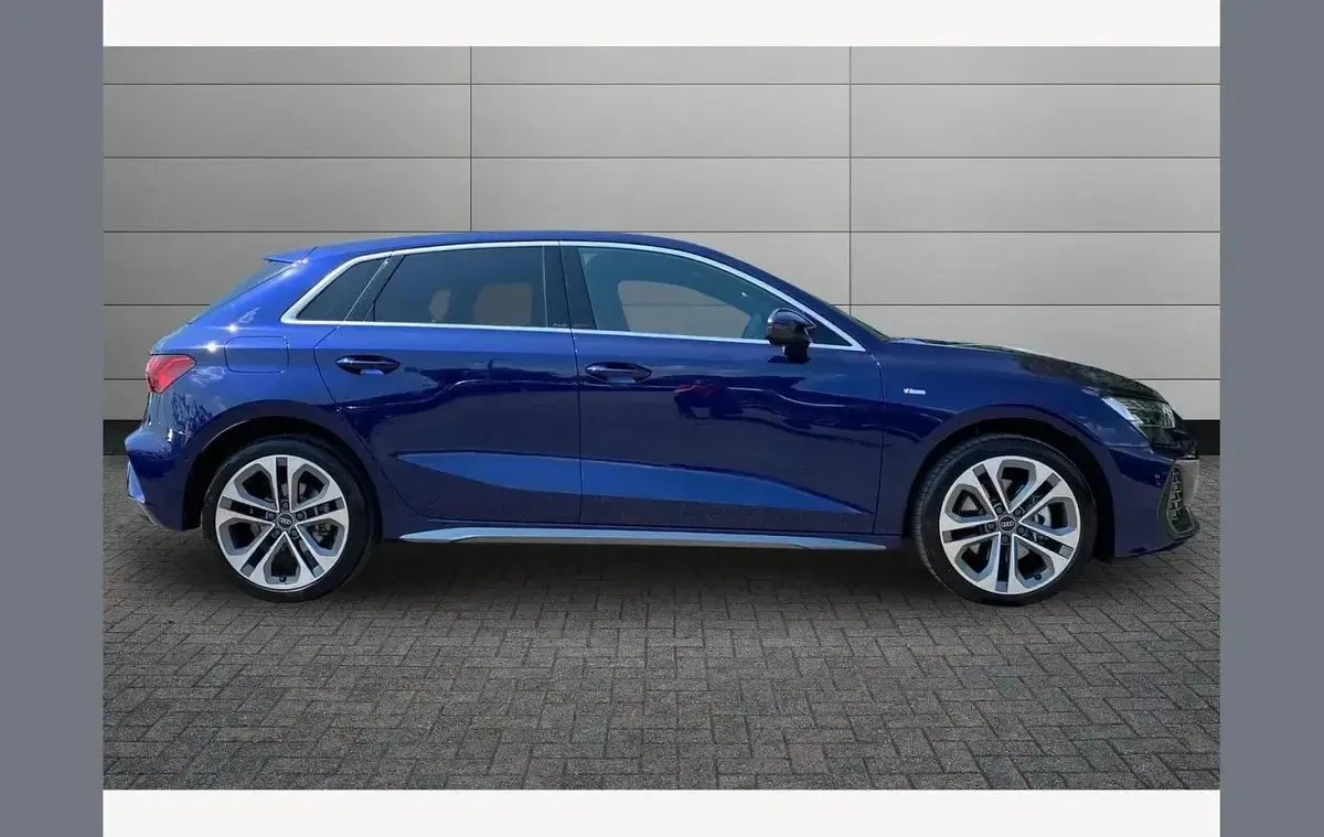 Used Audi A3 e-tron S-Line 204 HP (150 kW) 2025 Blue Hatchback