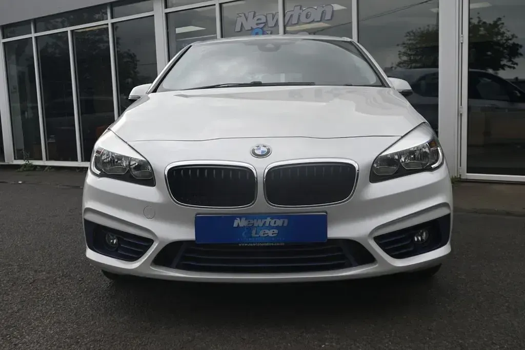 Used BMW 220 Sport Line 192 HP (141 kW) 2016 White MPV