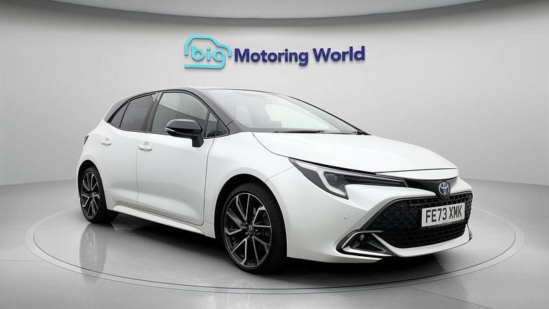 Used 2023 Toyota Corolla | £21,900 (Fair price) - Image 1/4