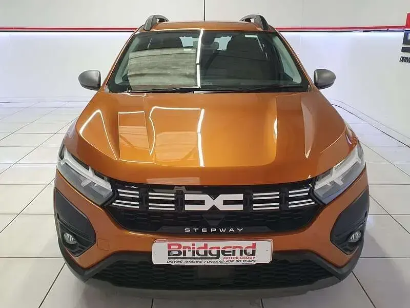 Used Dacia Sandero Expression 91 HP (66 kW) 2023 Orange Hatchback