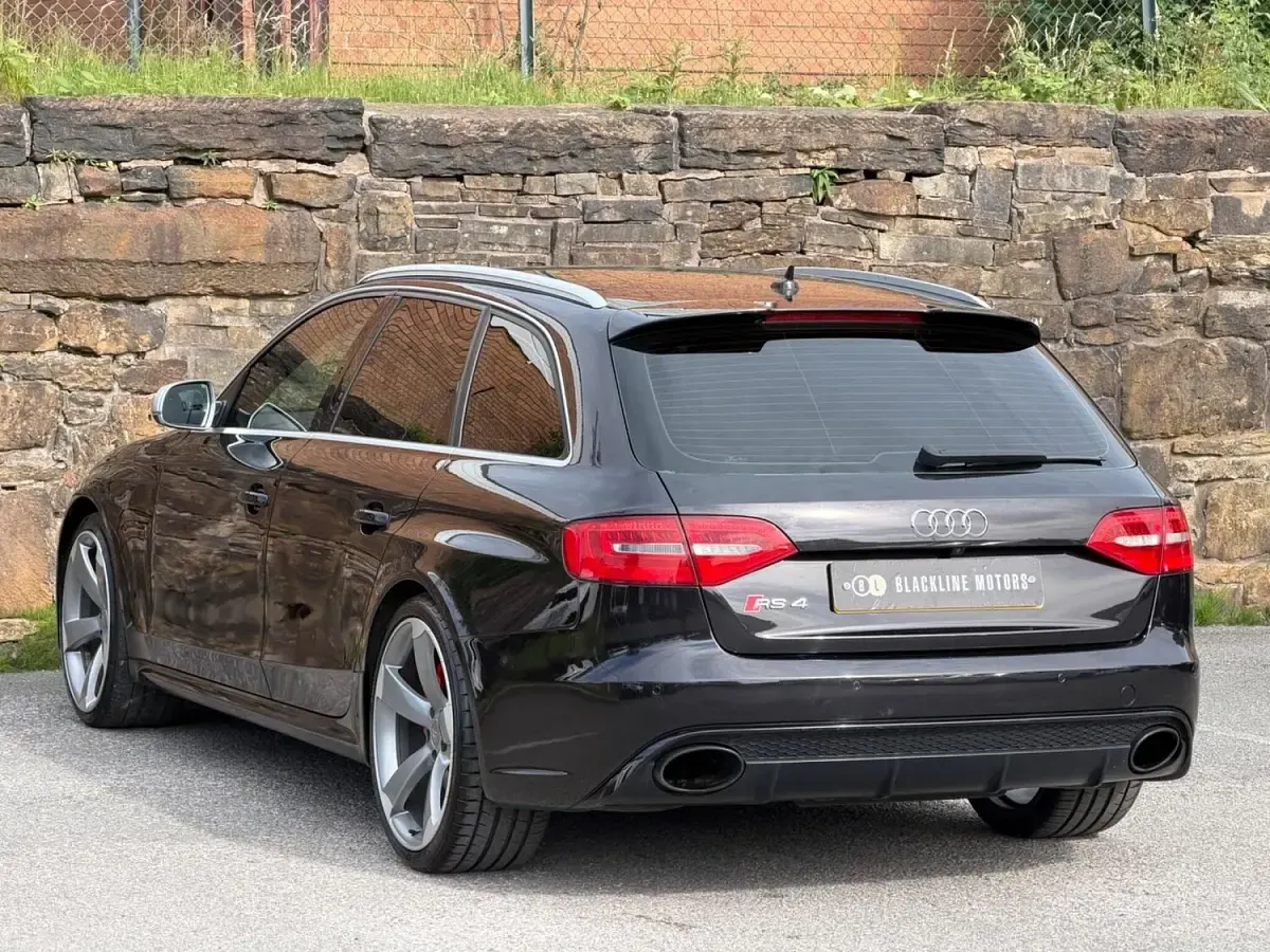 Used Audi RS4 Performance 450 HP (330 kW) 2013 Black Estate