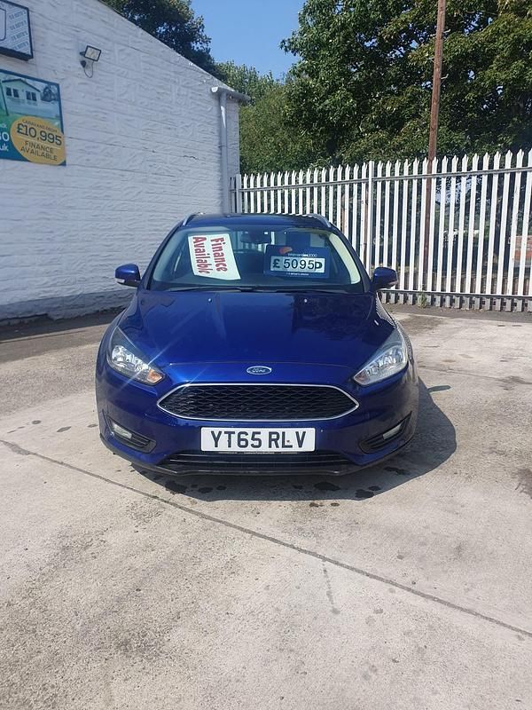 Used Ford Focus Zetec 2015 Blue Estate