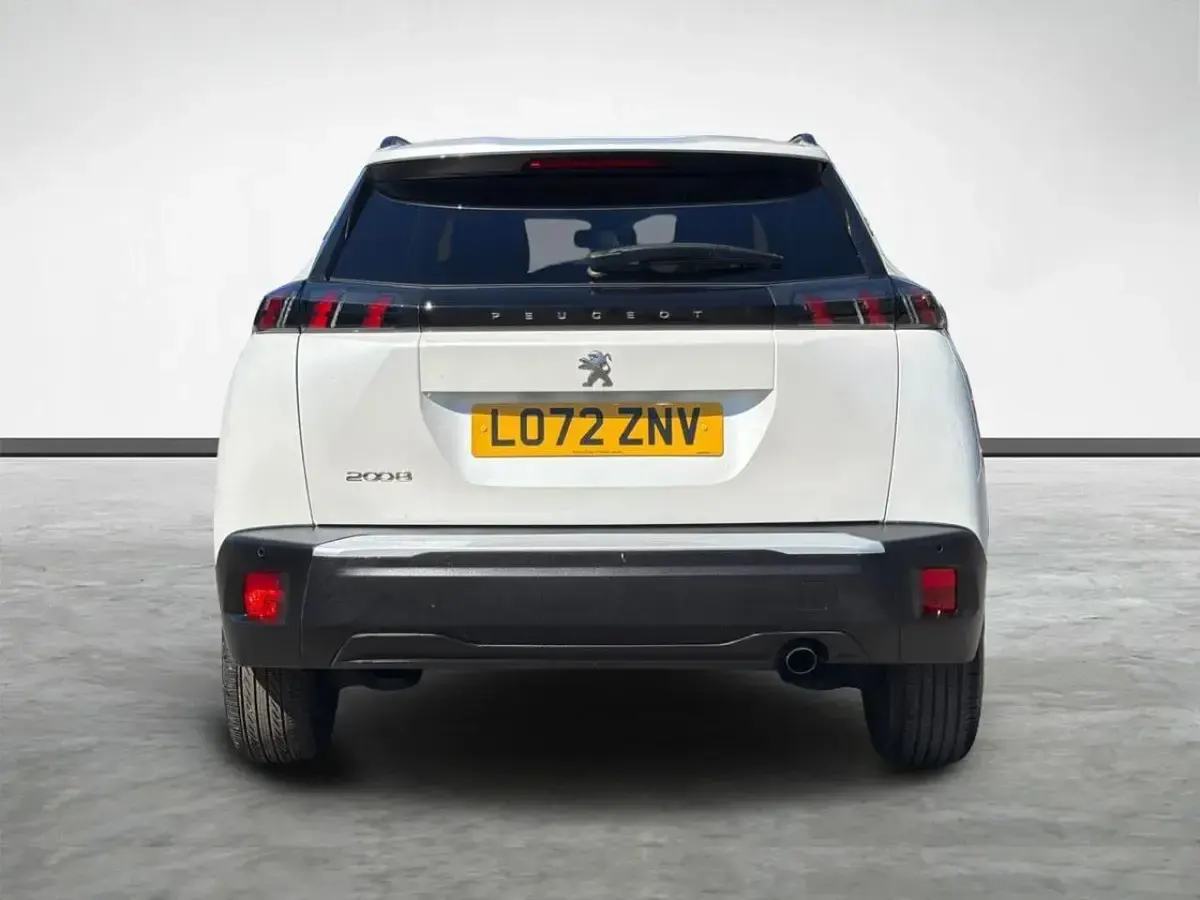 Second-hand Peugeot 2008 Active+ 100 CP (73 kW) 2023 Alb SUV