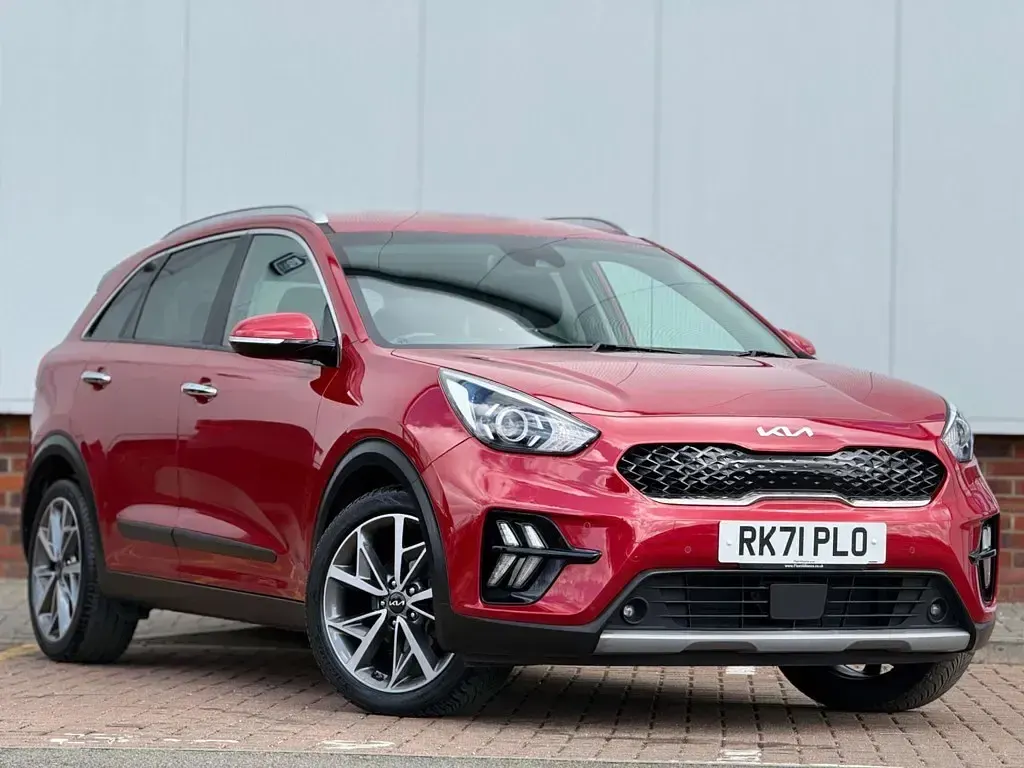 Used Kia Niro 2022 Red SUV
