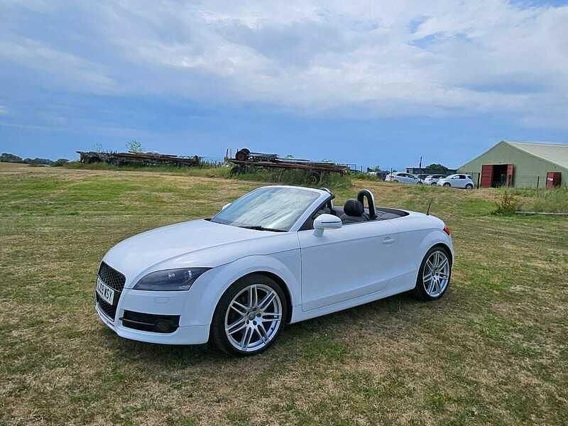 White Used 2009 Audi TT | £5,750 (Fair price) - Image 1/4